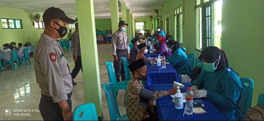 Hari ini, Polres Bojonegoro Mengadakan Vaksinasi Dua Tempat Sekaligus di Wilayah Sumberrejo