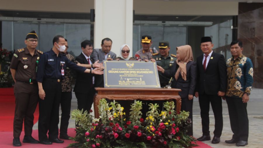 Jalin Sinergitas, Kapolres Hadiri Peresmian Gedung Baru DPRD Bojonegoro