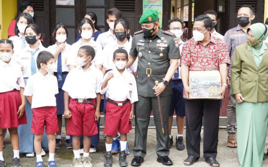 Danrem 071/Wijayakusuma Anjangsana Warakawuri dan Panti Asuhan