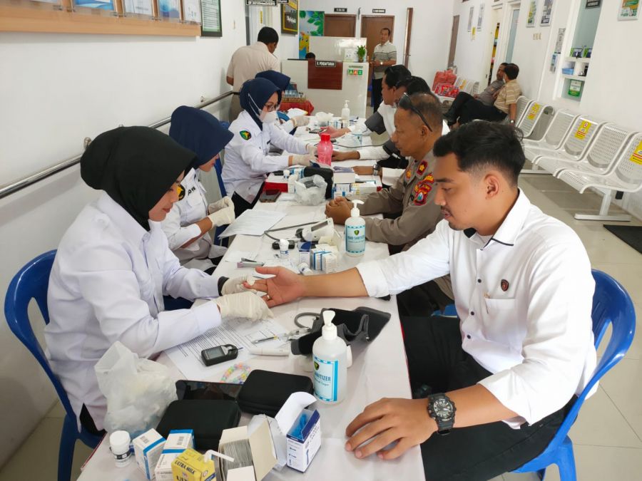 Jelang Pengamanan TPS Pemilu 2024, Polisi di Bojonegoro Jalani Pemeriksaan Kesehatan