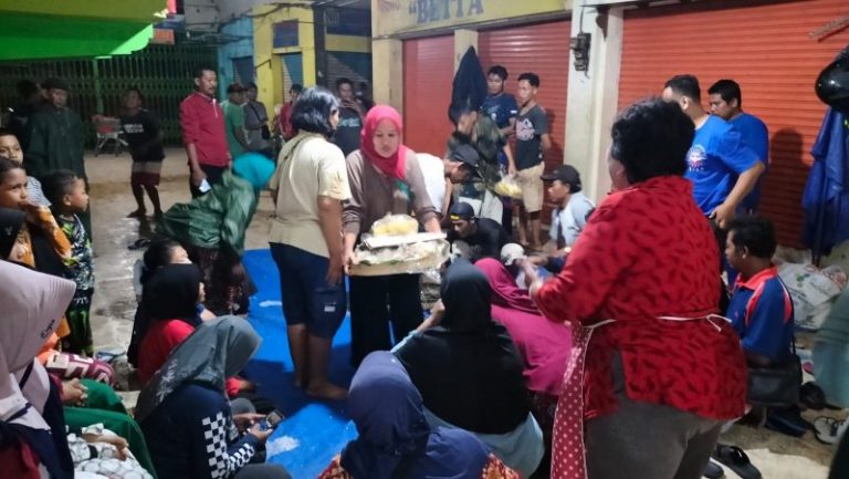 Jelang Pindah ke Pasar Baru Puluhan Pedagang Lesehan Pasar Kota Gelar Tasyakuran