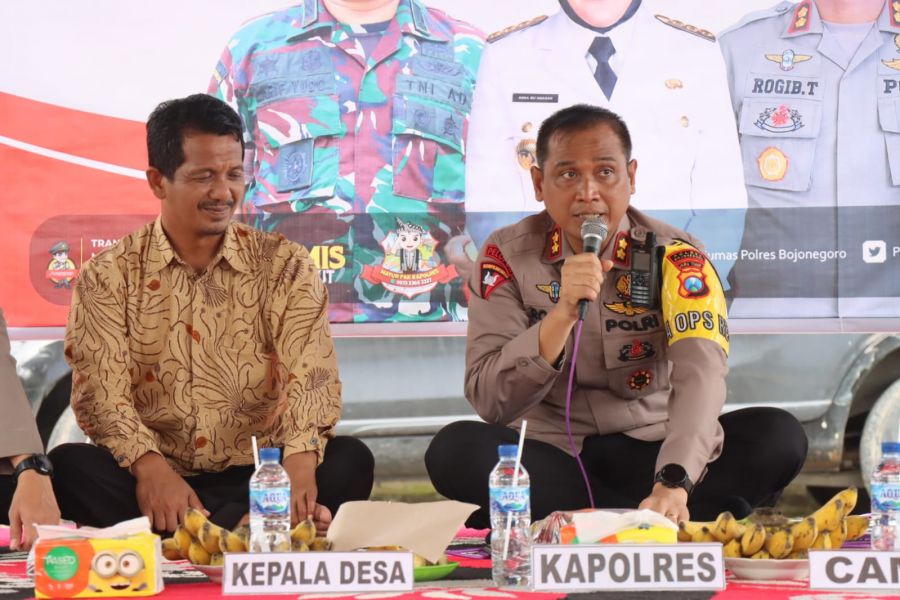 Jumat Curhat di Kecamatan Ngasem, Kapolres Bojonegoro : Mari Jaga Kamtibmas  Bersama-sama