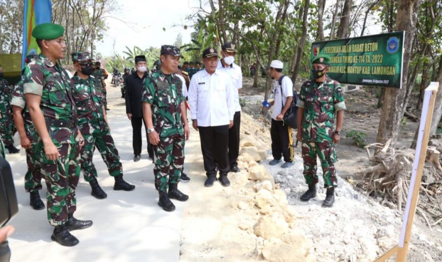 Kades Tunggunjagir : Kinerja TNI dan Masyarakat Dalam TMMD  ke-114 Luar Biasa