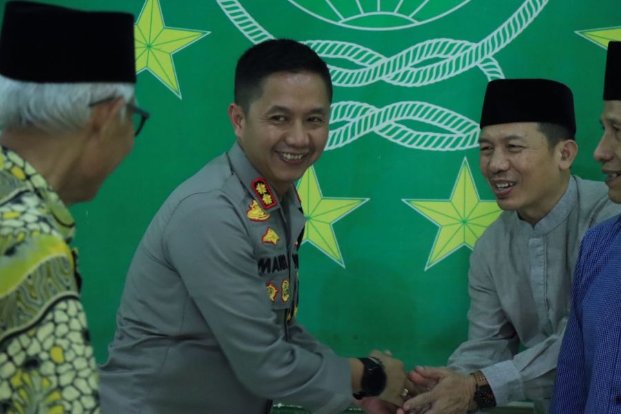 Kapolres AKBP Mario Prahatinto Silaturahmi ke PCNU Bojonegoro