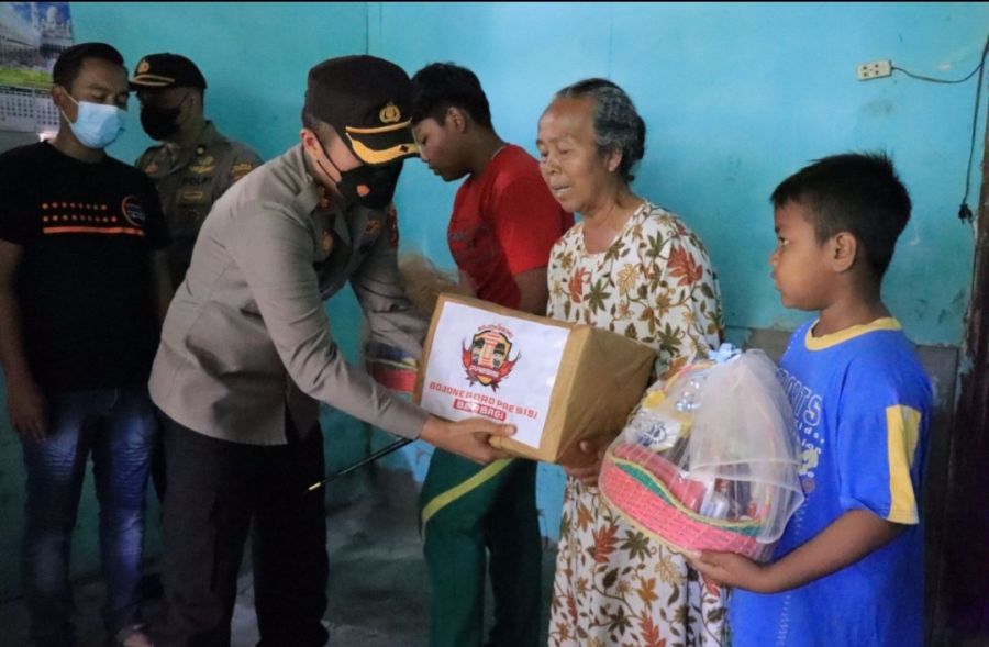 Kapolres AKBP Muhammad Beri Bantuan Kepada Anak Yatim Dan Disabilitas