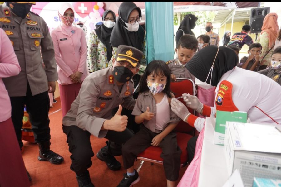 Kapolres AKBP Muhammad Hadiri Vaksinasi di TK Kemala Bhayangkari Cabang Bojonegoro