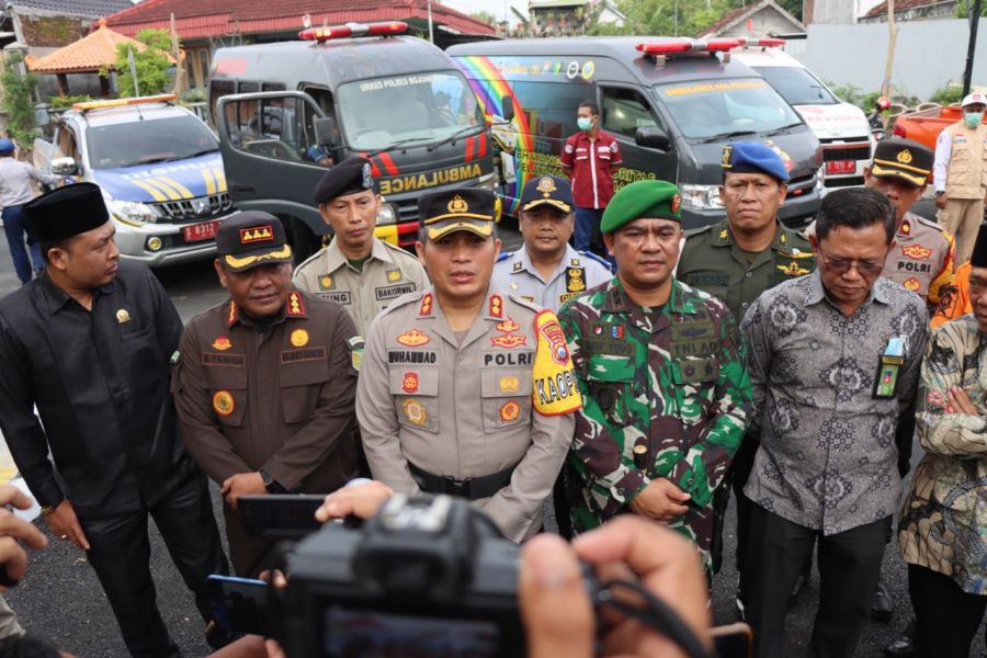 Kapolres Bersama Dandim Pimpin Apel Gelar Pasukan Operasi Lilin Semeru 2022 di Polres Bojonegoro