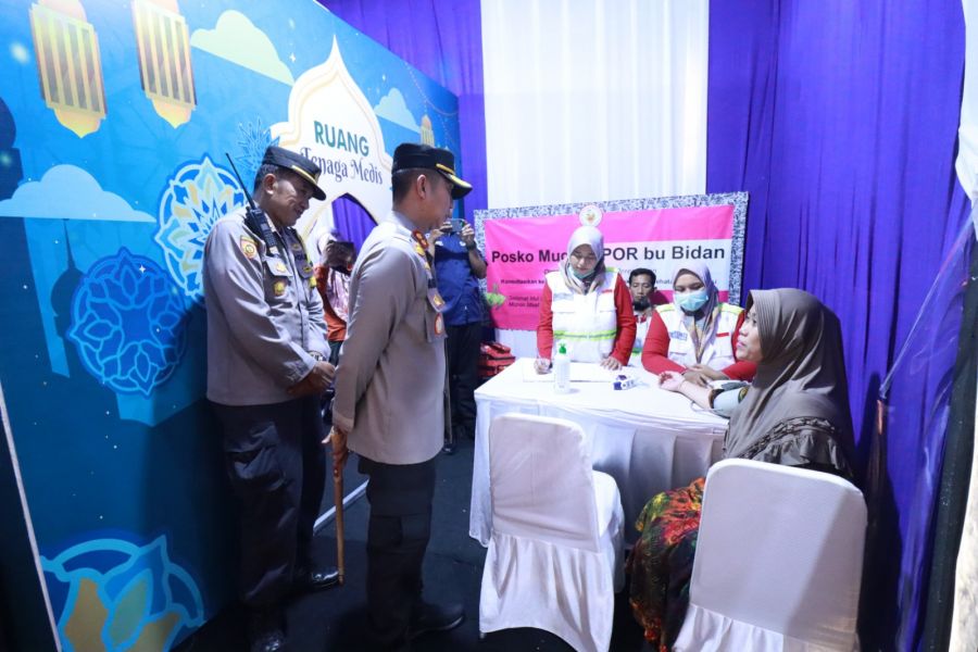 Kapolres Bojonegoro  Cek Posyan, Pastikan Layani Pemudik Ceria dan Penuh Makna