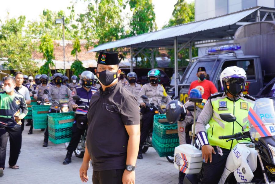 Kapolres Bojonegoro Distribusi 2.500 Daging Qurban Untuk Masyarakat Terdampak Covid-19