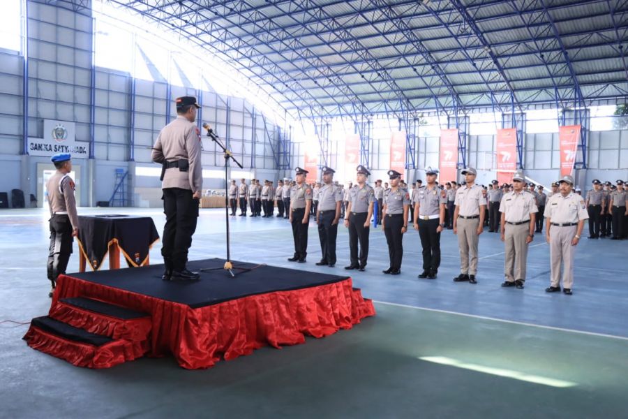 Kapolres Bojonegoro Pimpin Upacara Korps Raport dan Pelepasan Purna Tugas dan Ini Pesannya 