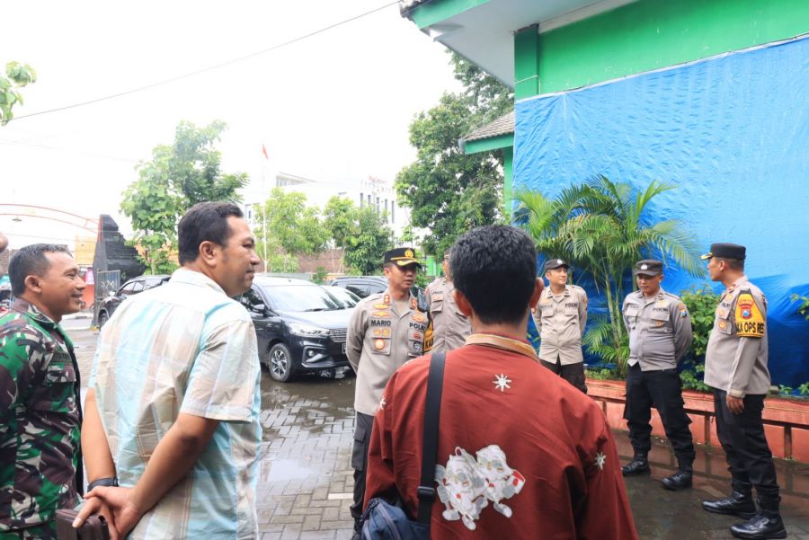 Kapolres Lakukan Sidak di PPK Bojonegoro Kota Pastikan Logistik Aman