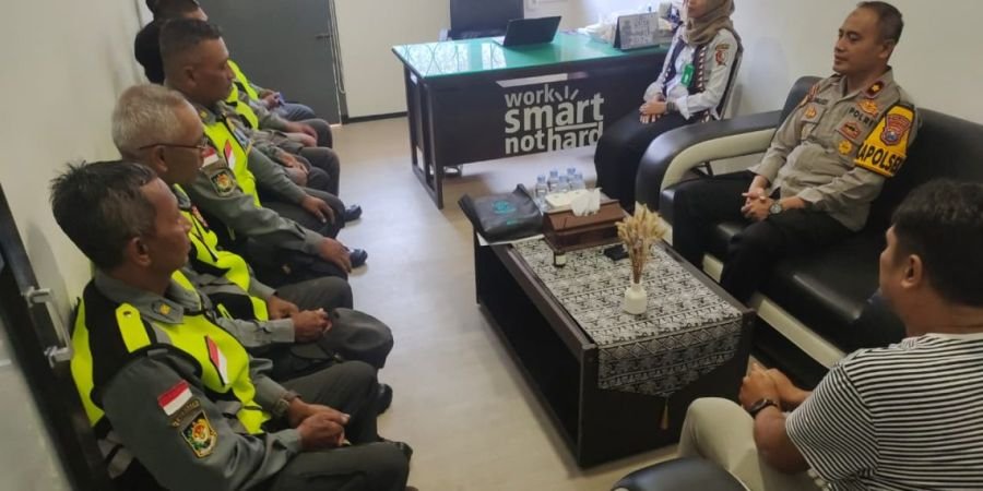 Kapolsek Bojonegoro Kota Berikan Pengarahan Kamtibmas kepada Linmas Jelang Sedekah Bumi