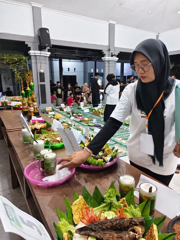 Kecamatan Ngraho-Bojonegoro Gelar Lomba Memasak Nasi Liwet Sambal Terong