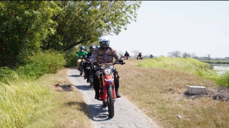 Kendarai Motor, Forkopimda Sidoarjo Pantau Vaksinasi Covid-19 di Dusun Kepetingan