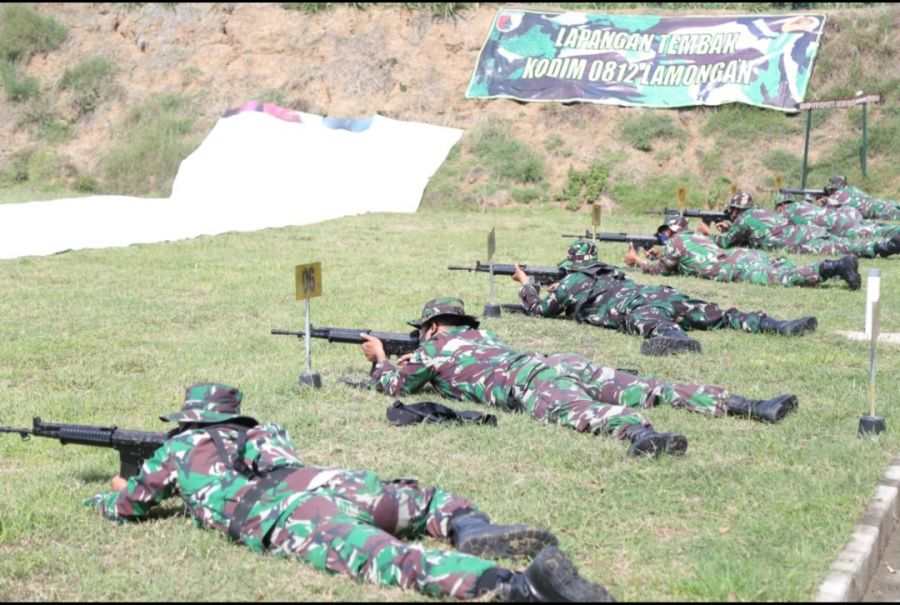 Kodim 0812 Lamongan Gelar Latihan Menembak