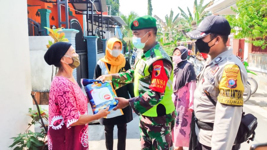 Kodim Bojonegoro Salurkan 47,5 Ton Beras Untuk Masyarakat Terdampak PPKM Darurat