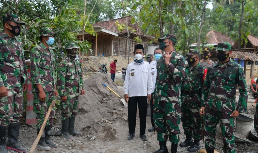 Kunjungi TMMD Danrem Harapkan Ekonomi Warga Meningkat