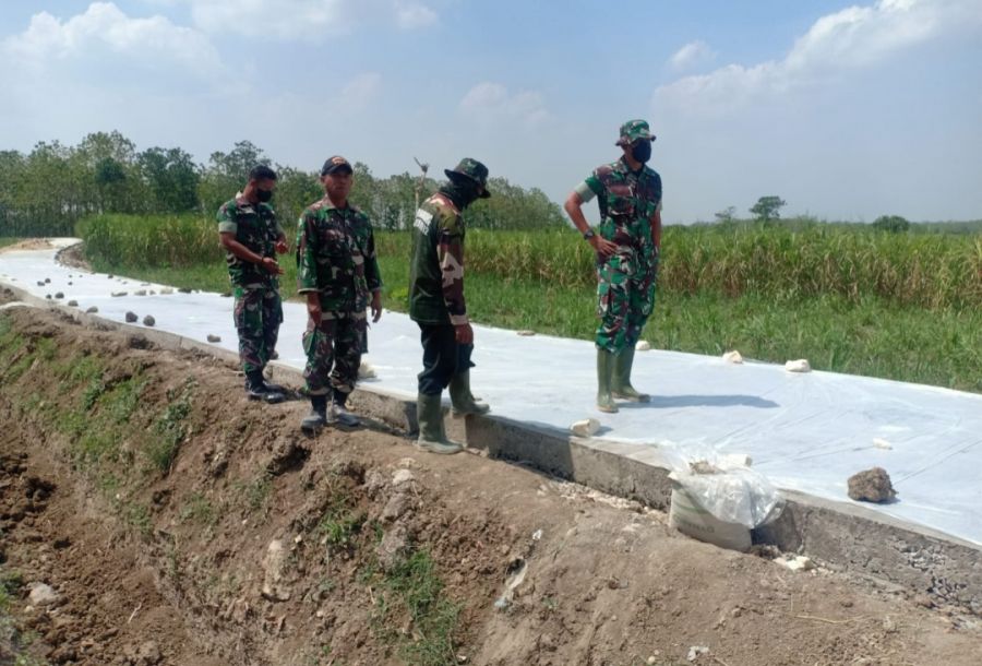 Kualitas beton jalan yang terbaik untuk warga Tunggunjagir dari Satgas TMMD ke-114