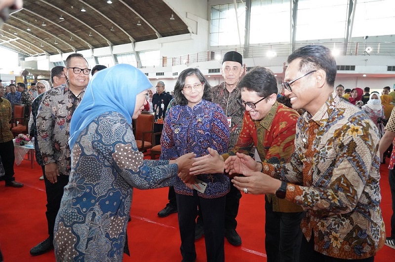 KWT Mekarsari Klino Raih Penghargaan Gubernur Jatim Peringatan Hari Pangan Sedunia Ke-48