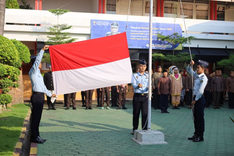Lapas Bojonegoro Laksanakan Upacara Peringatan Hari Lahir Pancasila Berbalut Busana Adat