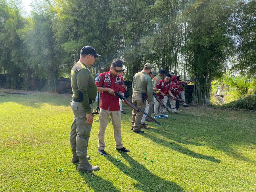 Lapas Bojonegoro Latihan Nembak Bersama Brimob, Fokus Kenali Senjata Yang Dimiliki