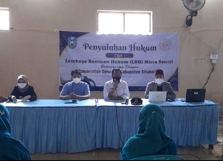LBH Mitra Santri Gelar Penyuluhan Hukum Gandeng Pemdes Awar-awar dan IKSASS Awar-awar