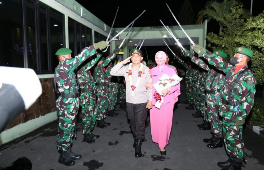 Lepas Sambut Kapolres di Makodim 0812/Lamongan Tak Lepas dari Pedang Pora