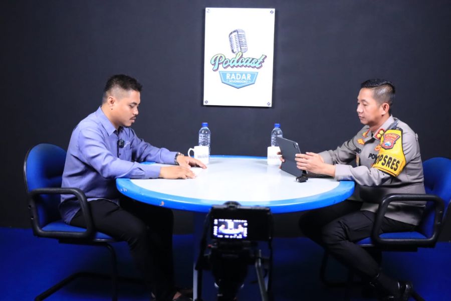 Lewat Podcast, Kapolres Bojonegoro Ajak Generasi Muda Datang ke TPS Saat Pemilu