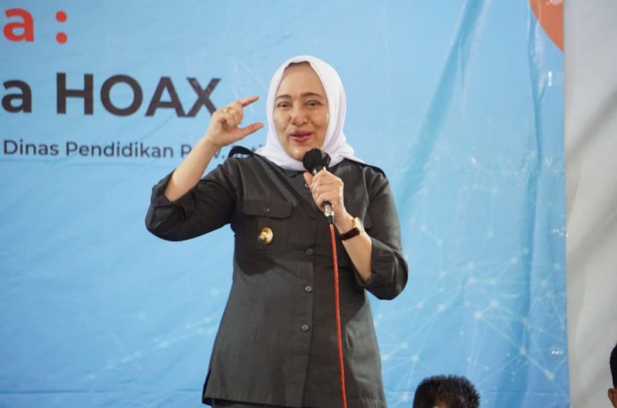 Literasi Digital Di SMANES, Bupati Ajak Siswa Melek Digital dan Manfaatkan Beasiswa Pemkab