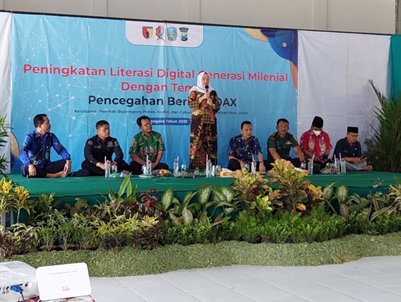Literasi Digital Dinkominfo Hadir di SMAN 1 Sugihwaras, Ajak Siswa Melawan Hoax