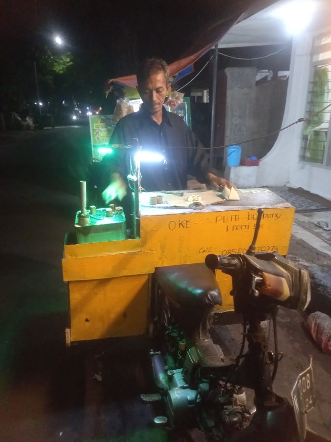 Makanan Tradisional Putu Bumbung Dicari Masyarakat Kabupaten Lumajang