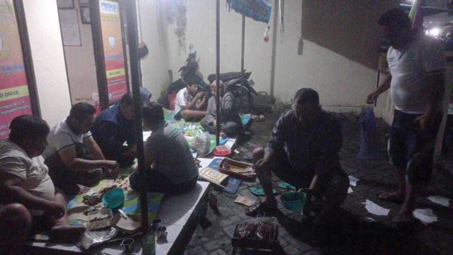Malam Perayaan Pergantian Tahun di Kantor LBH Anton Sujatmiko, SH. MH.