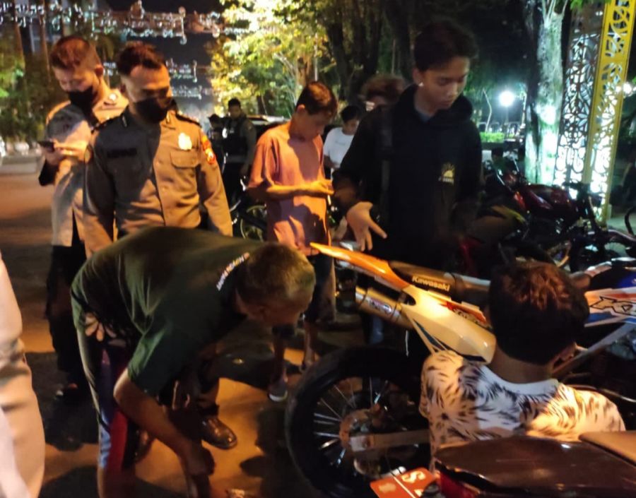 Malam Takbir di Bojonegoro,  Puluhan Sepeda Motor Knalpot Brong Diamankan  Polisi