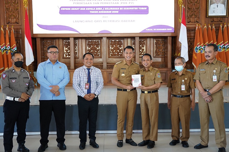 Mas Bupati Bersama Bank Jatim Cabang Tuban Luncurkan 15 Retribusi Daerah