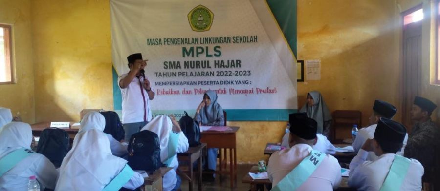 Mawardi MH Menjadi Pemateri MPLS SMA NU Nurul Hajar