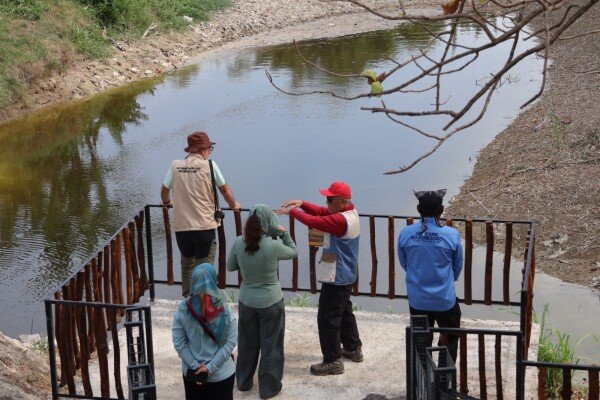 Melihat Keunikan Geosite Kedung Lantung, Sumber Rembesan Minyak Bumi di Sugihwaras-Bojonegoro