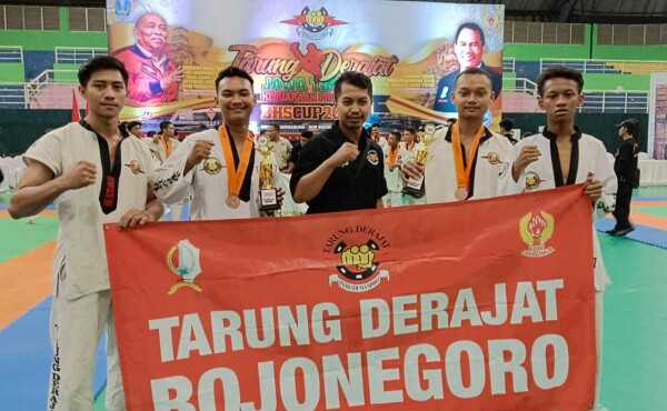 Membanggakan, Atlet Bojonegoro Raih Dua Medali Perunggu di Tarung Derajat BHS Cup 2023