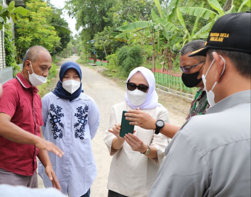 Monitoring Pembangunan Jalan Desa, Bupati Didampingi Kajari dan Dandim Turun Lapangan