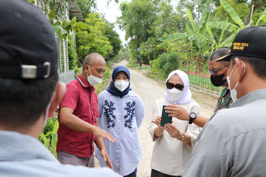 Monitoring Pembangunan Jalas Desa, Bupati Didampingi Kajari dan Dandim Turun Lapangan.