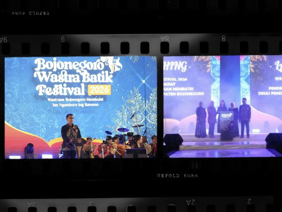 Opening Ceremony Bojonegoro Wastra Batik Festival Berlangsung Semarak