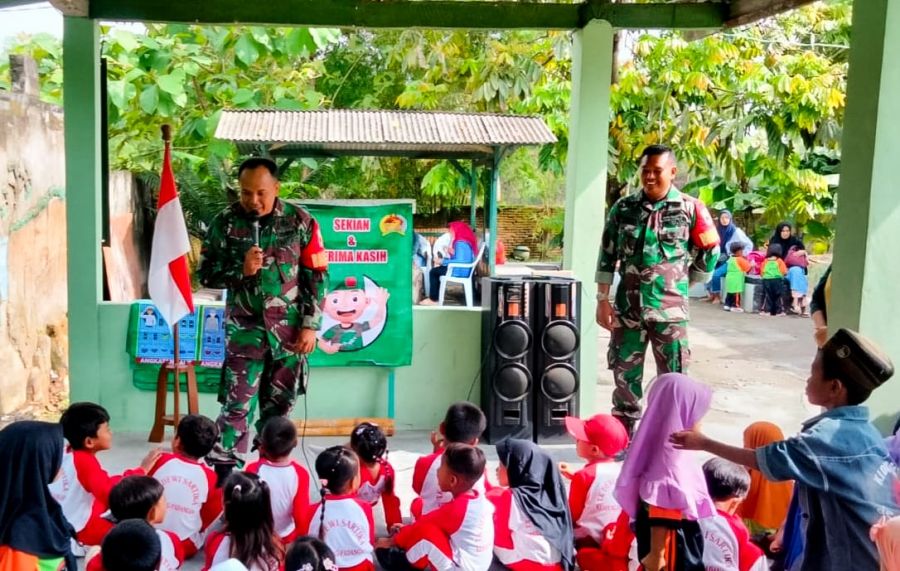 Outing Class, Siswa TK Dewi Sartika Desa Kendung sambangi Koramil Padangan Bojonegoro