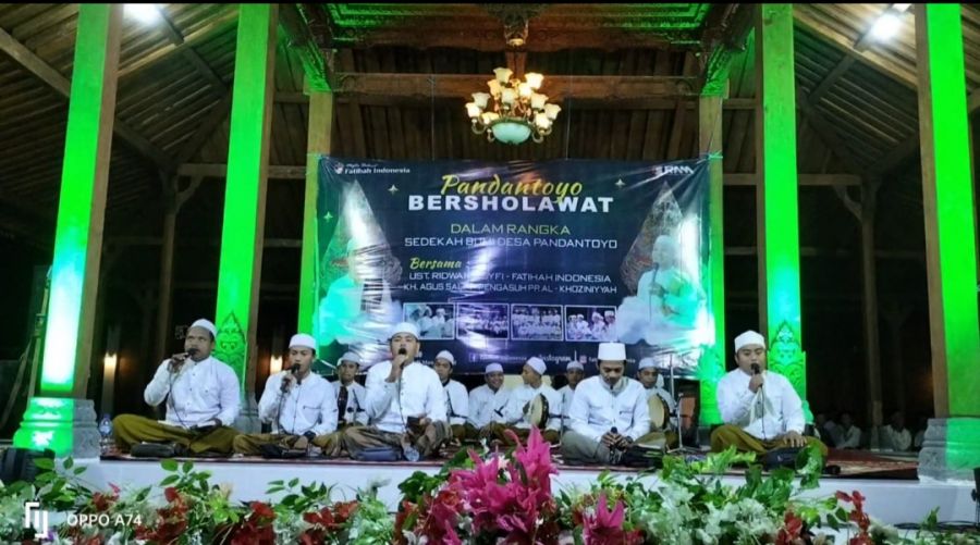 Pandantoyo Bersholawat dan Pengajian Akbar Dalam Rangka Sedekah Bumi Desa