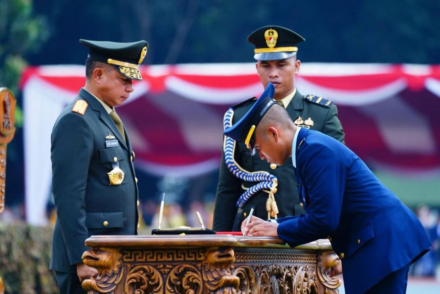 Panglima TNI Jenderal TNI Agus Subiyanto Pimpin Upacara Praspa