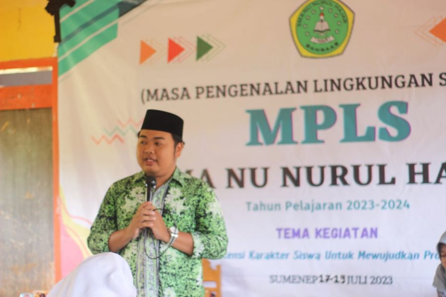 Panitia MPLS SMA NU Menghadirkan Mawardi Ms sebagai Narasumber