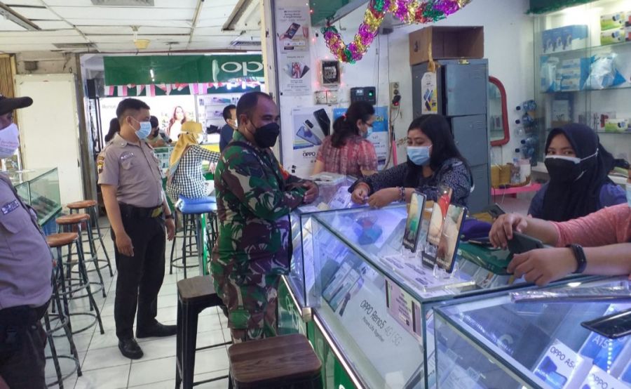 Pasar Moderen Singosaren Jadi Incaran PPKM Babinsa Kemlayan