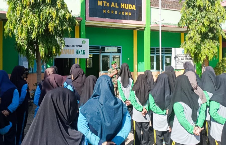 PBB MATSAMA MTs Al Huda Ngrejeng dilatih TNI Koramil Purwosari Kodim 0813 Bojonegoro