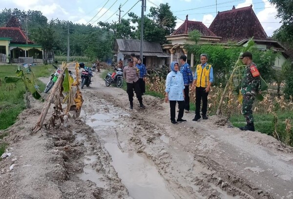 Pemkab Bojonegoro Akan Bangun Jalan Napis-Tambakrejo