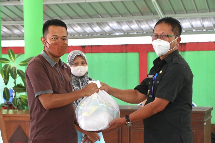 Pemkab Bojonegoro Beri Bantuan Bagi Masyararakat Terdampak PPKM