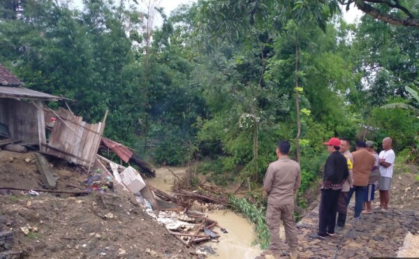 Pemkab Bojonegoro Dengan Sigap Tangani Dampak Bencana Longsor di Bubulan