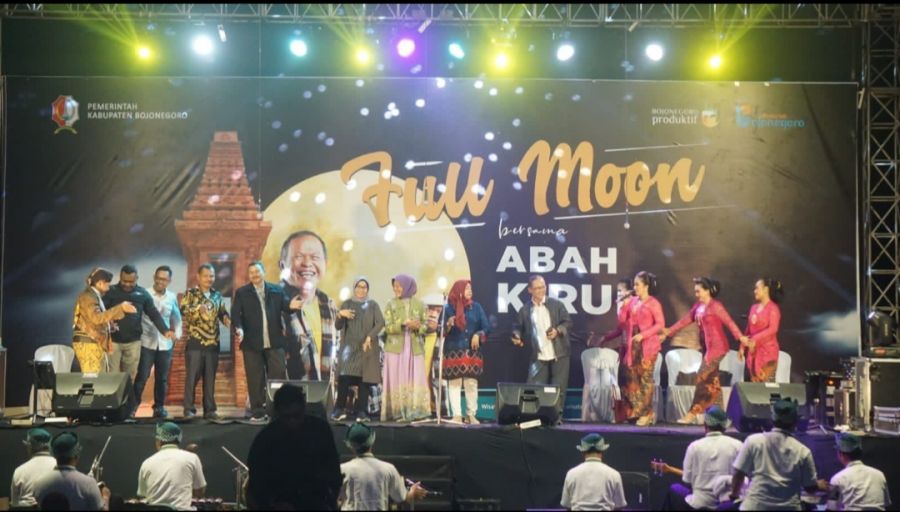 Pemkab Bojonegoro Gelar Full Moon Bersama Abah Kirun di Desa Deling